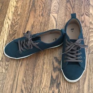 Navy shoes from H&M, only worn twice